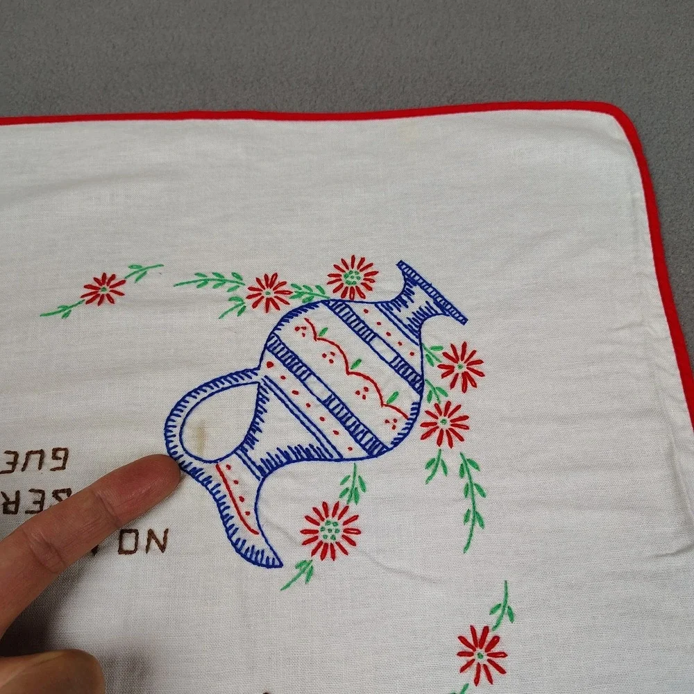 Vintage Embroidered Tablecloth Cottage Kitchen Hosting 50s Cross Stitch 33